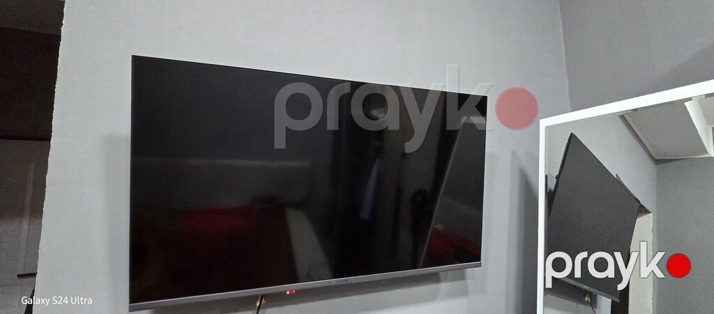 Divardan asılan böyük ekran LED televizor. Xüsusiyyətlər: - Təxminən — Televizorlar, Bakı (3)