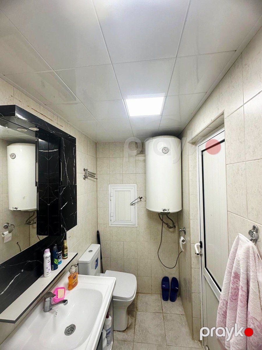 Satılır 2 otaqlı köhnə tikili 57 m² — Mənzil, Bakı (7)