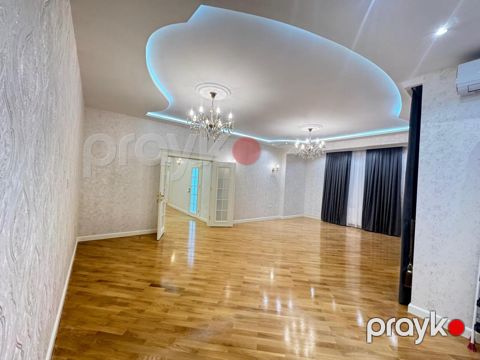 Satılır 4 otaqlı yeni tikili 168 m²