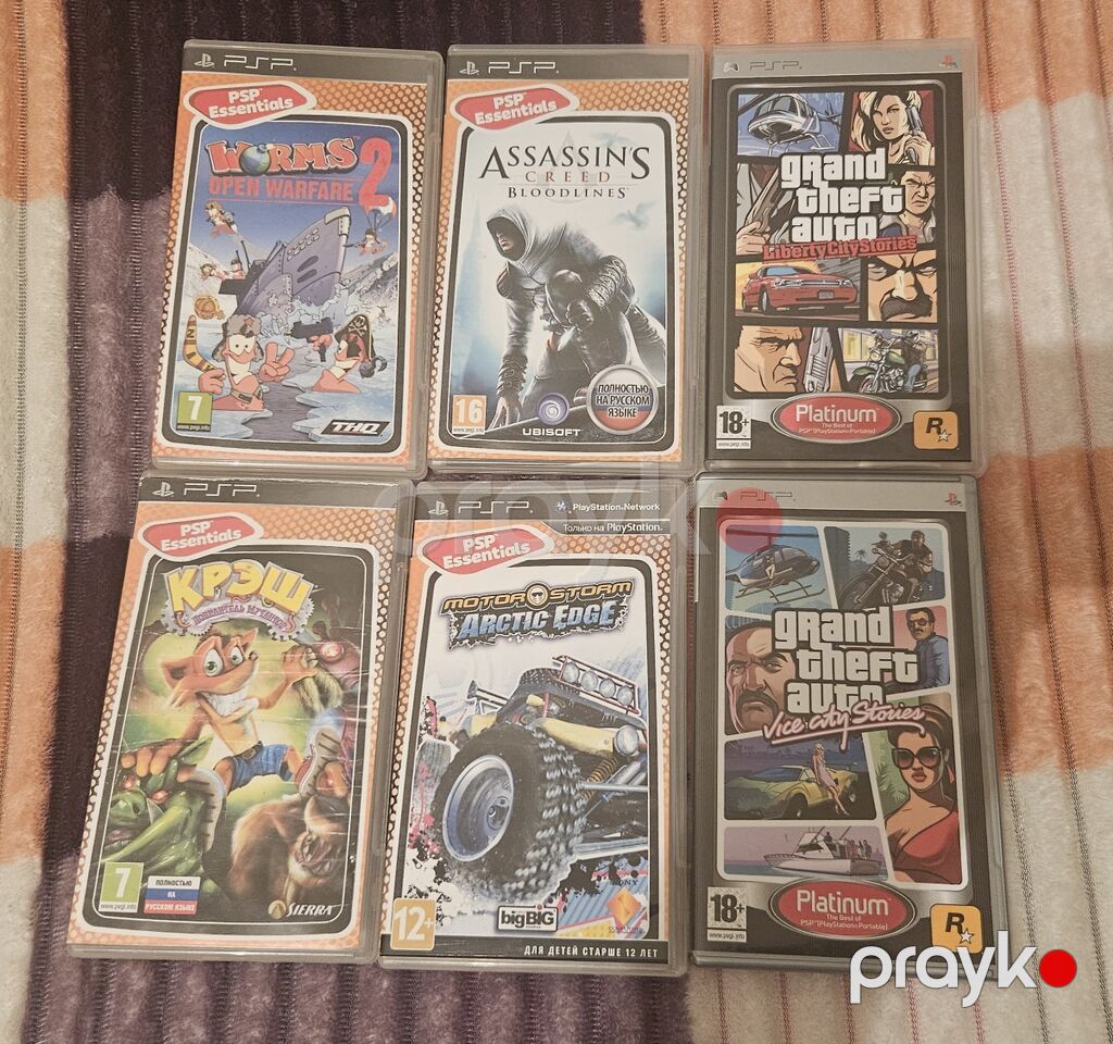PSP Street satılır. Üzərində 6 oyun disci 5ində manualları var 1ində — Portativ oyun konsoləri, Bakı (2)