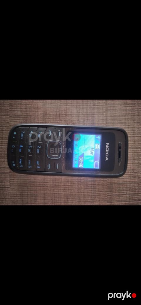 Mobil telefon modell: Nokia 1208 əla vəziyyətdə orijinaldır?