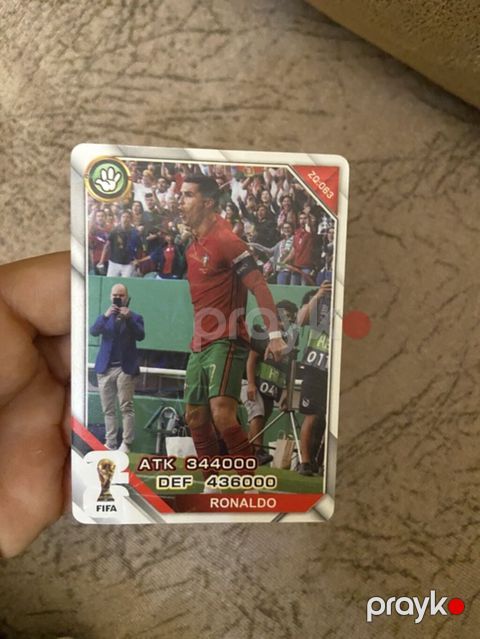 Məhsul: Futbol kolleksiya kartı – Ronaldo Təsvir: - Ön tərəf — Digah