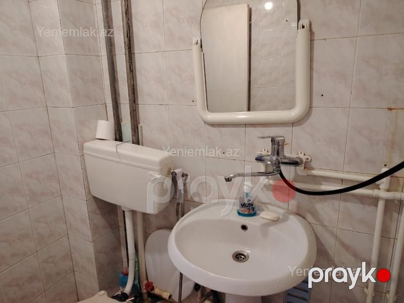 Satılır 3 otaqlı Bina evi menzil (Köhnə tikili), 65 m², 4-cü mikrorayon — Mənzil, Sumqayıt (2)