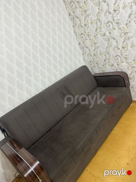 Qəhvəyi rəngli, modern üslublu divan - Parça: yumşaq, toxumalı parça — Bakı