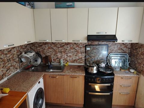 Mətbəx mebeli satılır yaxşı vəziyyətdədir heç bir şkafinda — Mətbəx mebeli