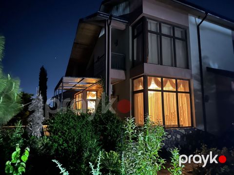 Satılır 7 otaqlı həyət evi/bağ evi 250 m² — Bakı