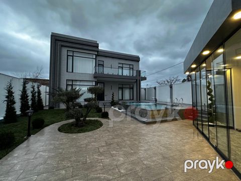 Satılır 5 otaqlı həyət evi/bağ evi 200 m² — Bakı
