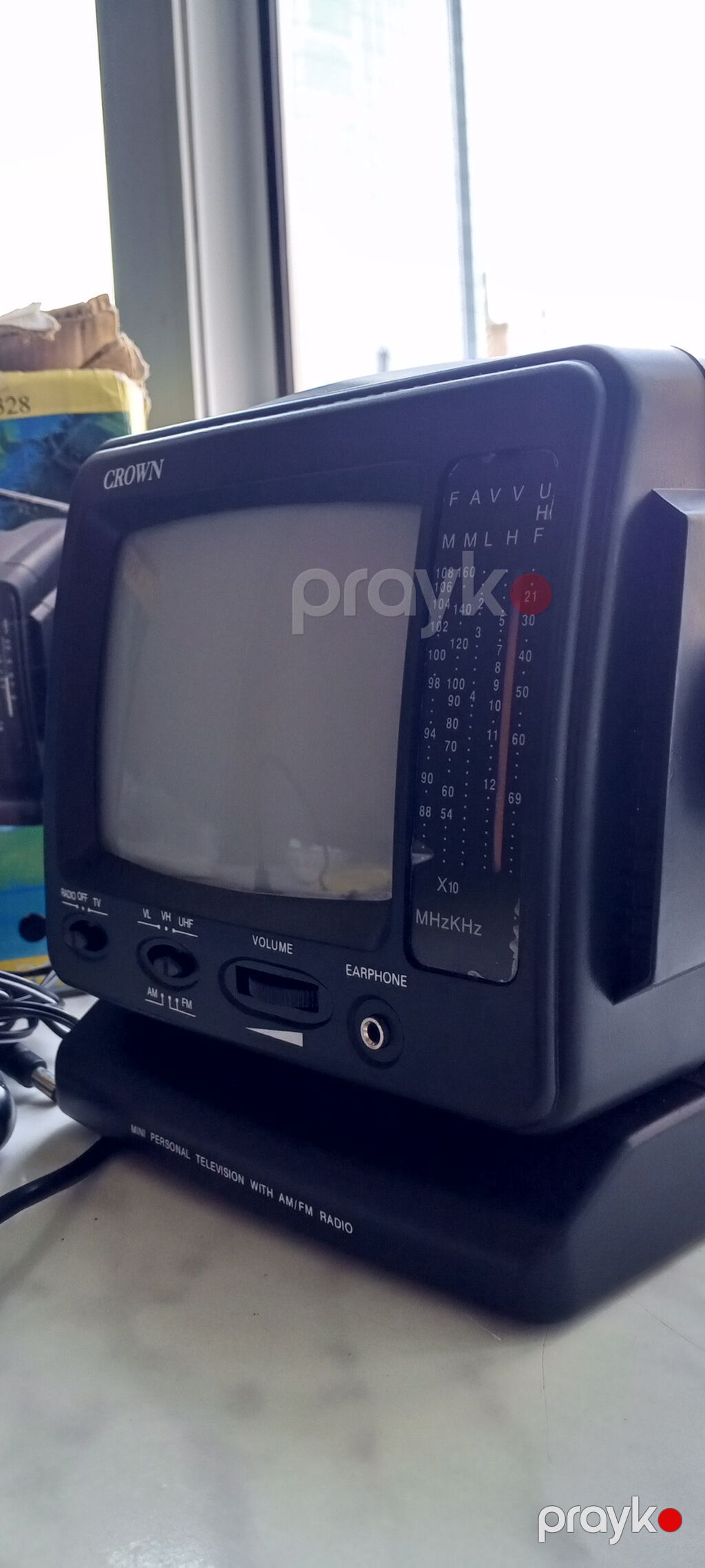 Crown BTV-328 – portativ qara‑ağ televiziya və Am/fm radio kombosu — Televizorlar, Bakı (3)