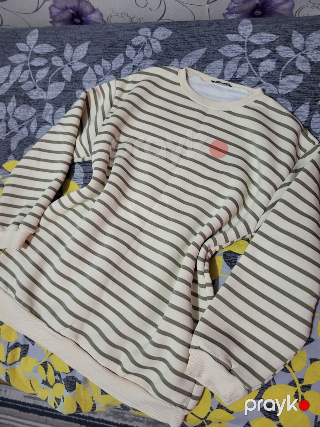 Zolaqlı svitşot - Model: uzunqollu, crew-neck (dairəvi yaxa) - Rəng — Hodie və sviter, Bakı (2)