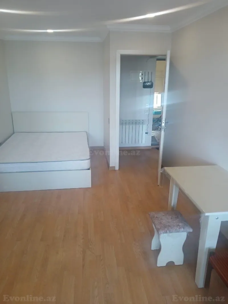 Kirayə verilir 1 otaqlı Mənzil Köhnə tikili 40 m² Bakı, Nizami r., Xalqlar Dostluğu m — Mənzil, Bakı (2)