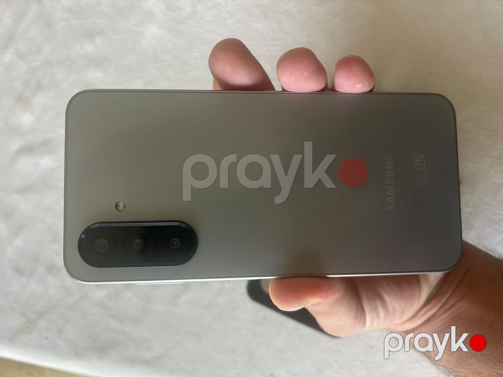 Samsung Galaxy A17, 128 GB, rəng - Gümüşü — Samsung, Bakı (7)