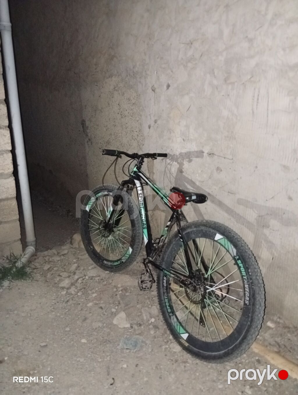 Veloda 1cə problem var o da orta skorus ağır atır başqa problem yoxdur — Avto, Şabran (2)