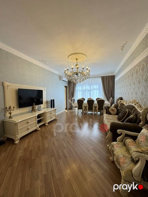 Satılır 3 otaqlı yeni tikili 150 m² — Bakı
