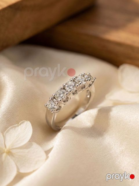 Üzük qadınlar üçün G556, qızıl 750 əyar, brilyant 1.15K — Bakı