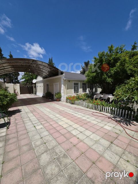 Satılır 4 otaqlı həyət evi/bağ evi 130 m² — Bakı