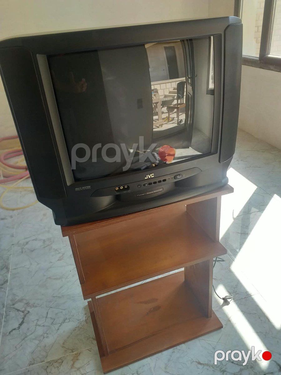 Televizor JVC və televizor altlıqı — TV və Video, Sumqayıt (2)