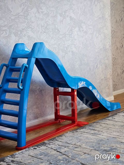 Uşaq sürüşkəni – 240 sm uzunluq, 130 sm hündürlük, 7 pilləli nərdivan — Bakı