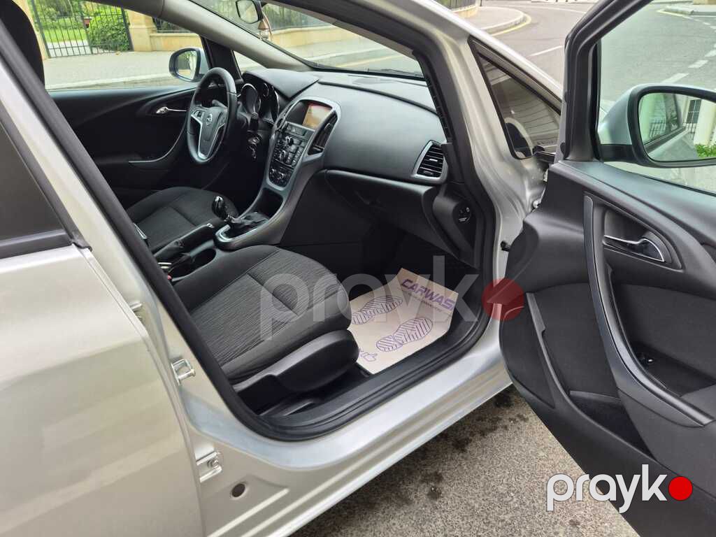 Opel Astra, 1.6 L, 2014 il, 280 000 km — Avtomobillər, Bakı (9)