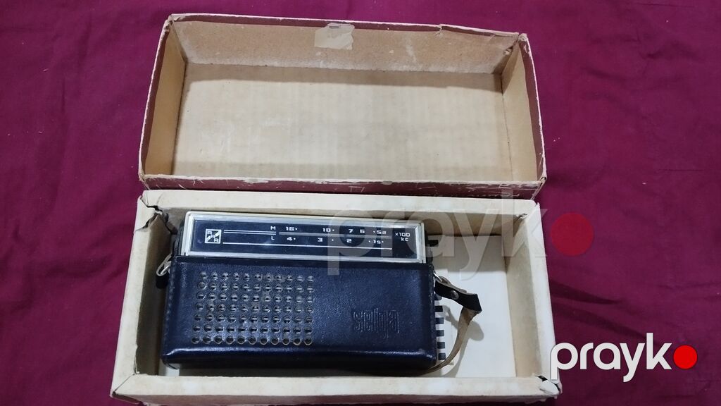 Portativ radio (qutusu ilə) Xüsusiyyətlər: - Kompakt, çiyin kəmərli — Radio qəbuledicilər, Bakı (2)
