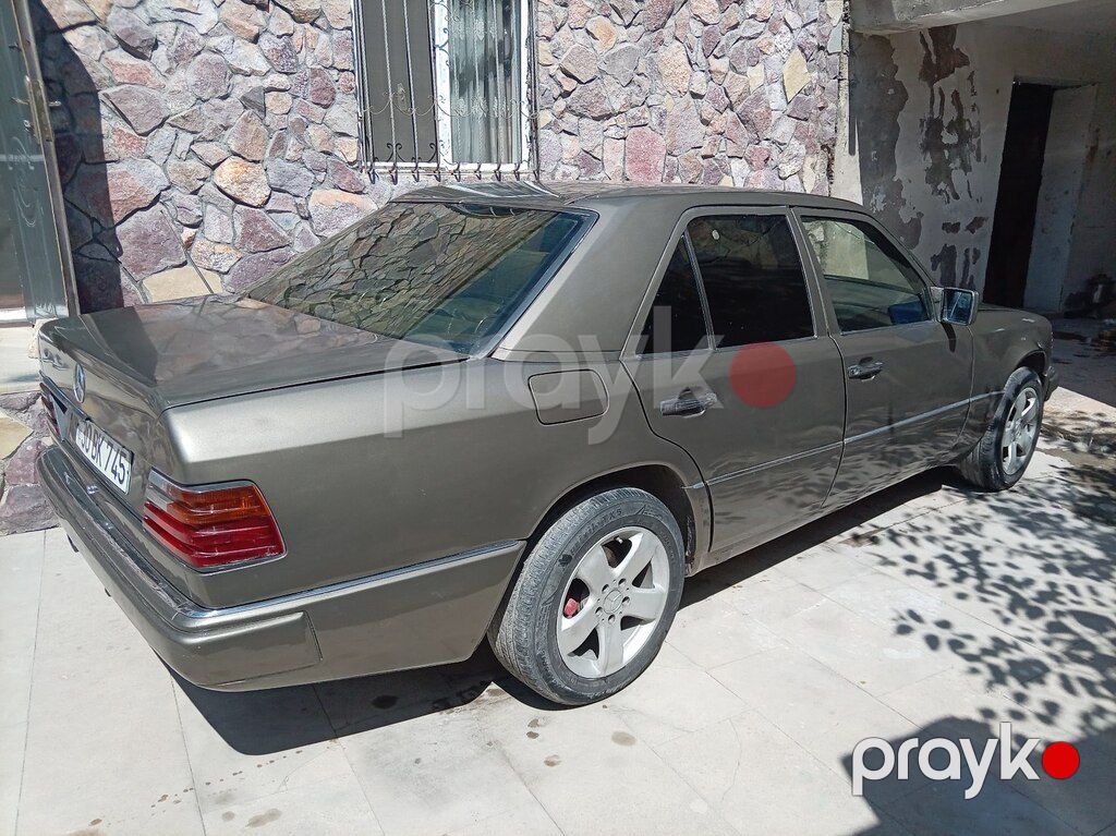 Mercedes E 200, 2.0 L, 1993 il, 300 000 km — Avtomobillər, Bakı (7)