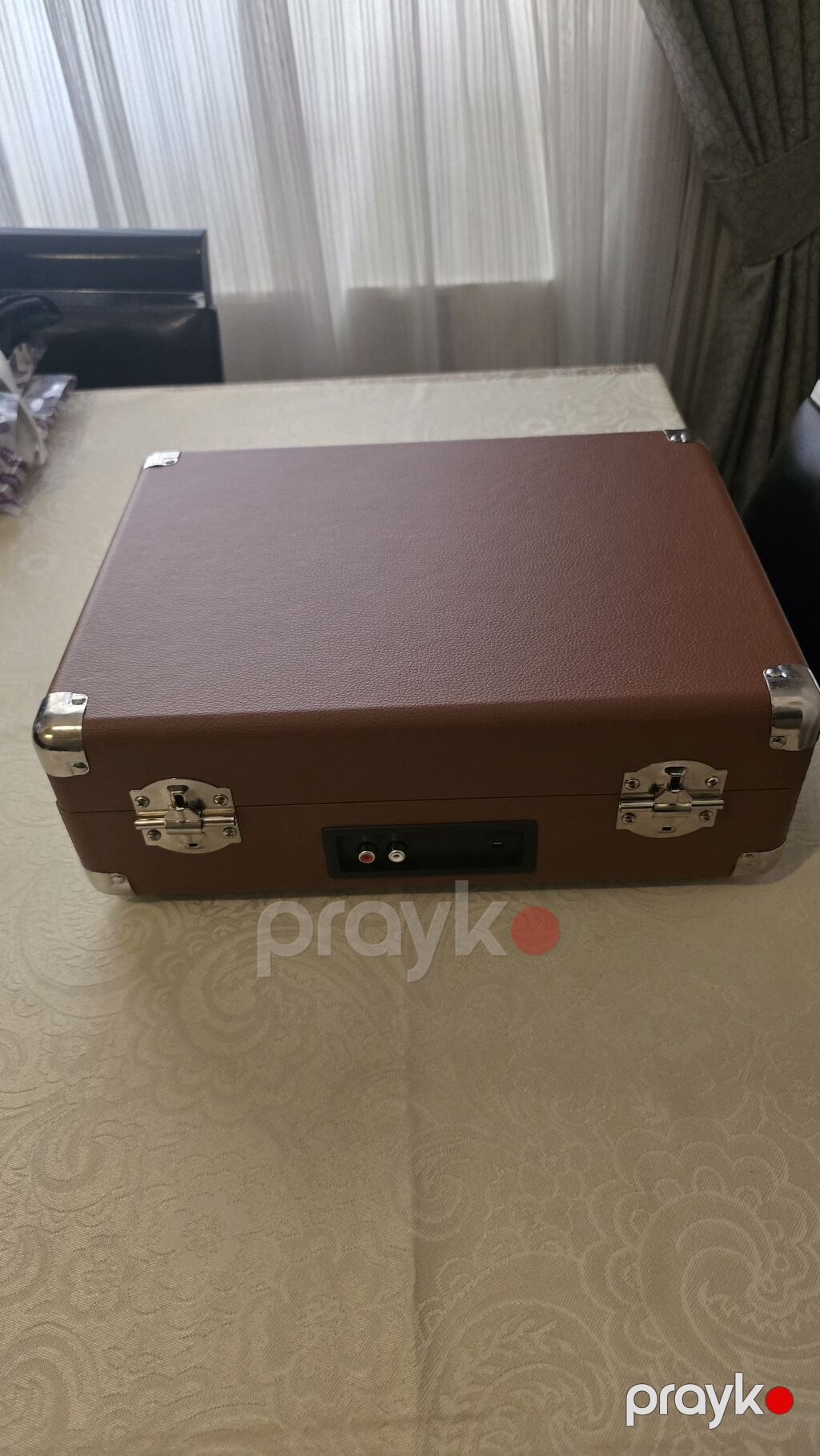 Maıo portativ vinil pleyer – çamadan tipli dizayn - Korpus: dəri — Vinil proqreslər və aksesuarlar, Bakı (5)