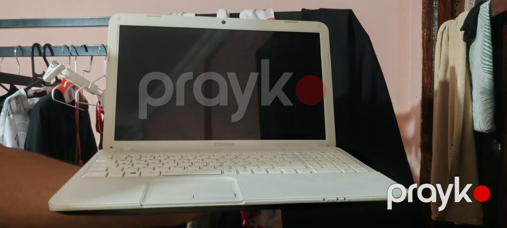 Toshiba 2 ram coxdandi isledmirem qoymusam qalib evde adapteri var cox — Toshiba, Sumqayıt (2)