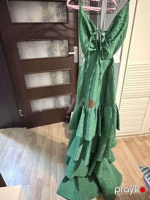 Yaşıl rəngli uzun gecə/libas -Yenidir-(XS) - Model: dərin V-kəsimli — Bakı