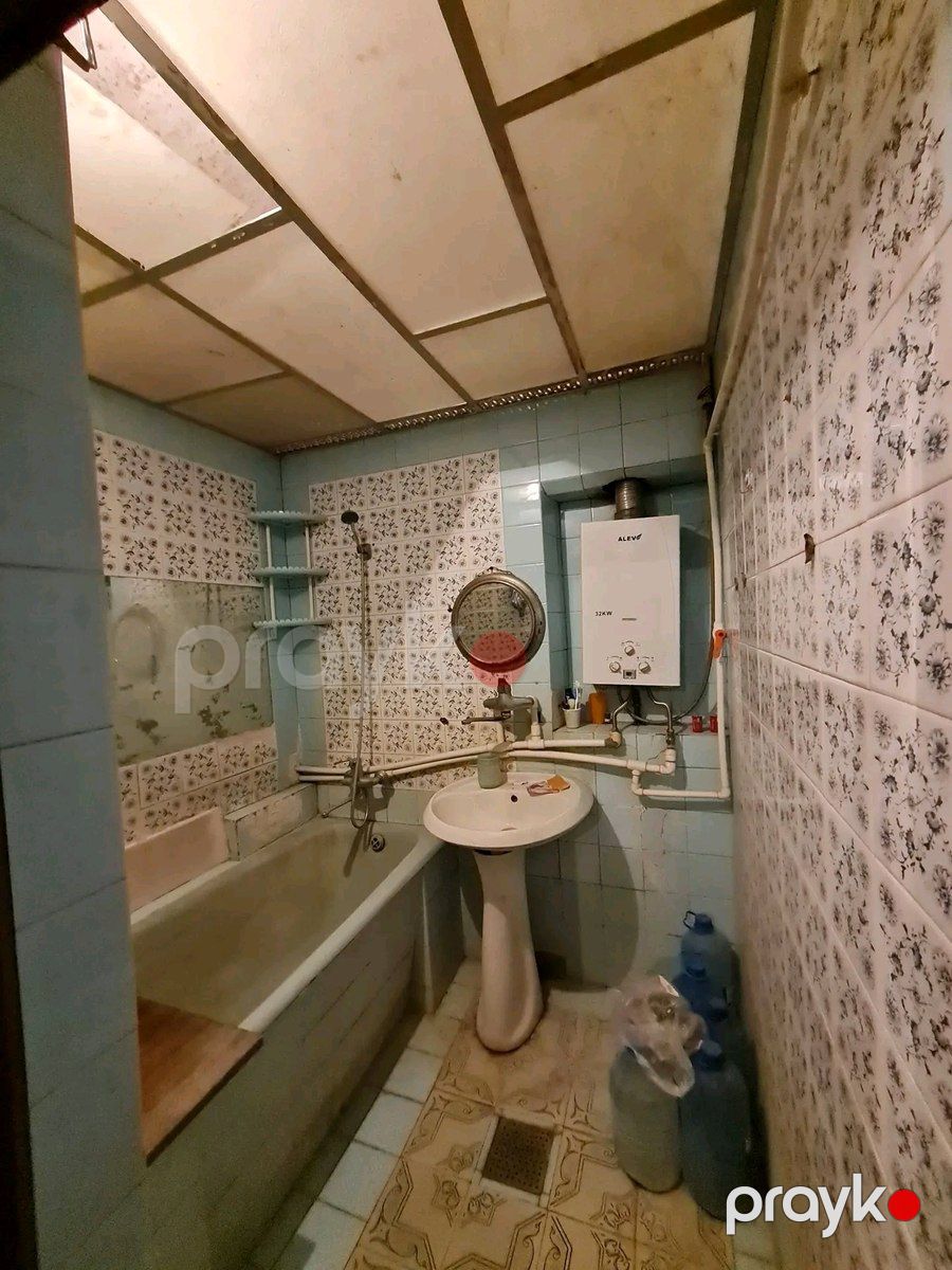 Satılır 2 otaqlı köhnə tikili 55 m² — Mənzil, Bakı (9)