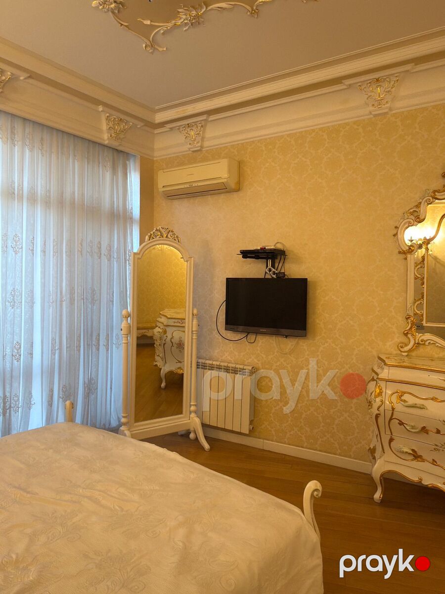 Satılır 4 otaqlı yeni tikili 190 m² — Mənzil, Bakı (8)