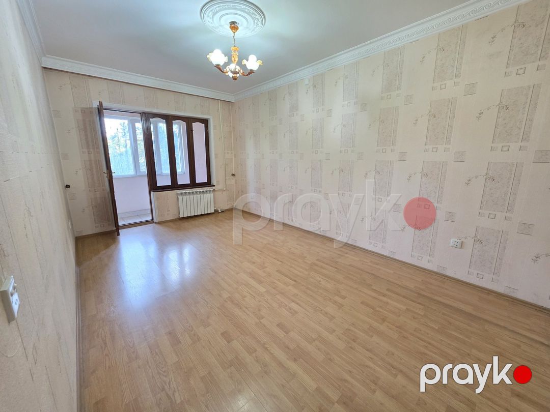 Satılır 4 otaqlı köhnə tikili 120 m² — Mənzil, Bakı (2)