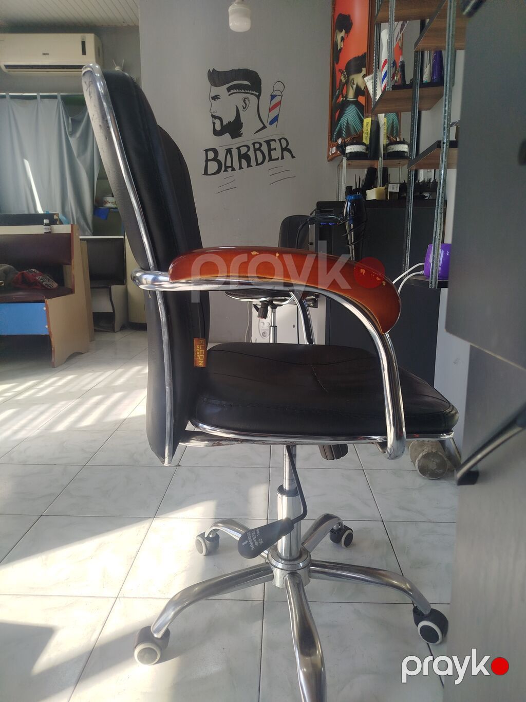 Ofis kreslosu – tənzimlənən, təkərli - Material: qara süni dəri — Ofis mebeli, Sumqayıt (4)