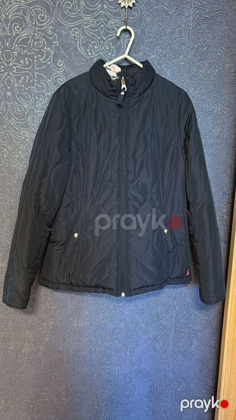 Qadın qara yüngül şişmə jaket - Rəng: qara (daxili tərəfi iri çiçək — Bakı