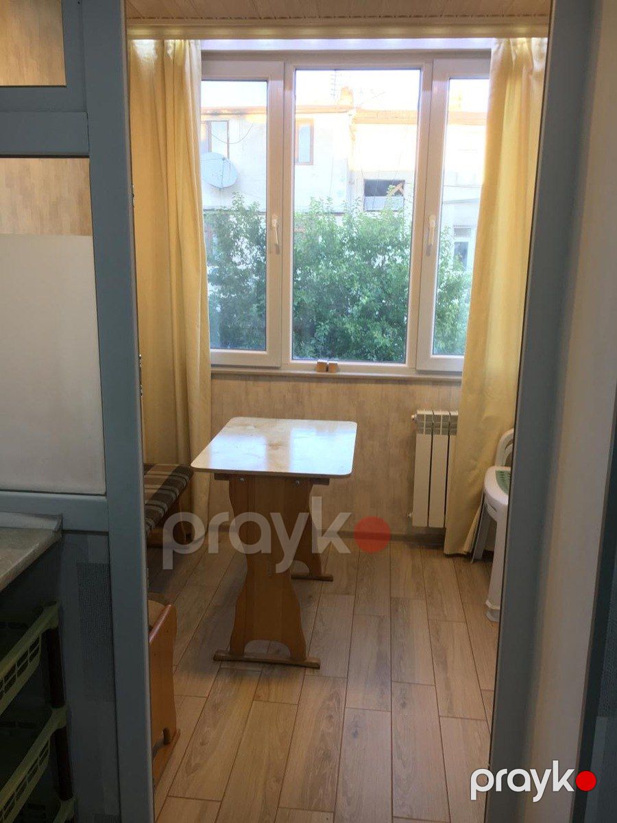 Satılır 2 otaqlı köhnə tikili 42 m² — Mənzil, Bakı (3)