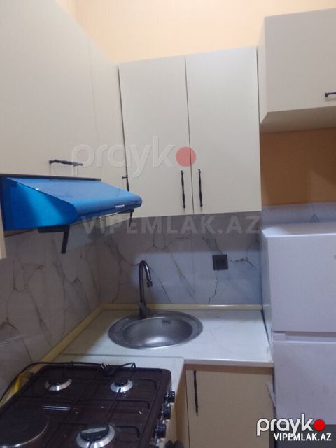 Yasamal rayonunda 3 otaqlı Köhnə tikili Kirayə verilir, 70 m² — Bakı