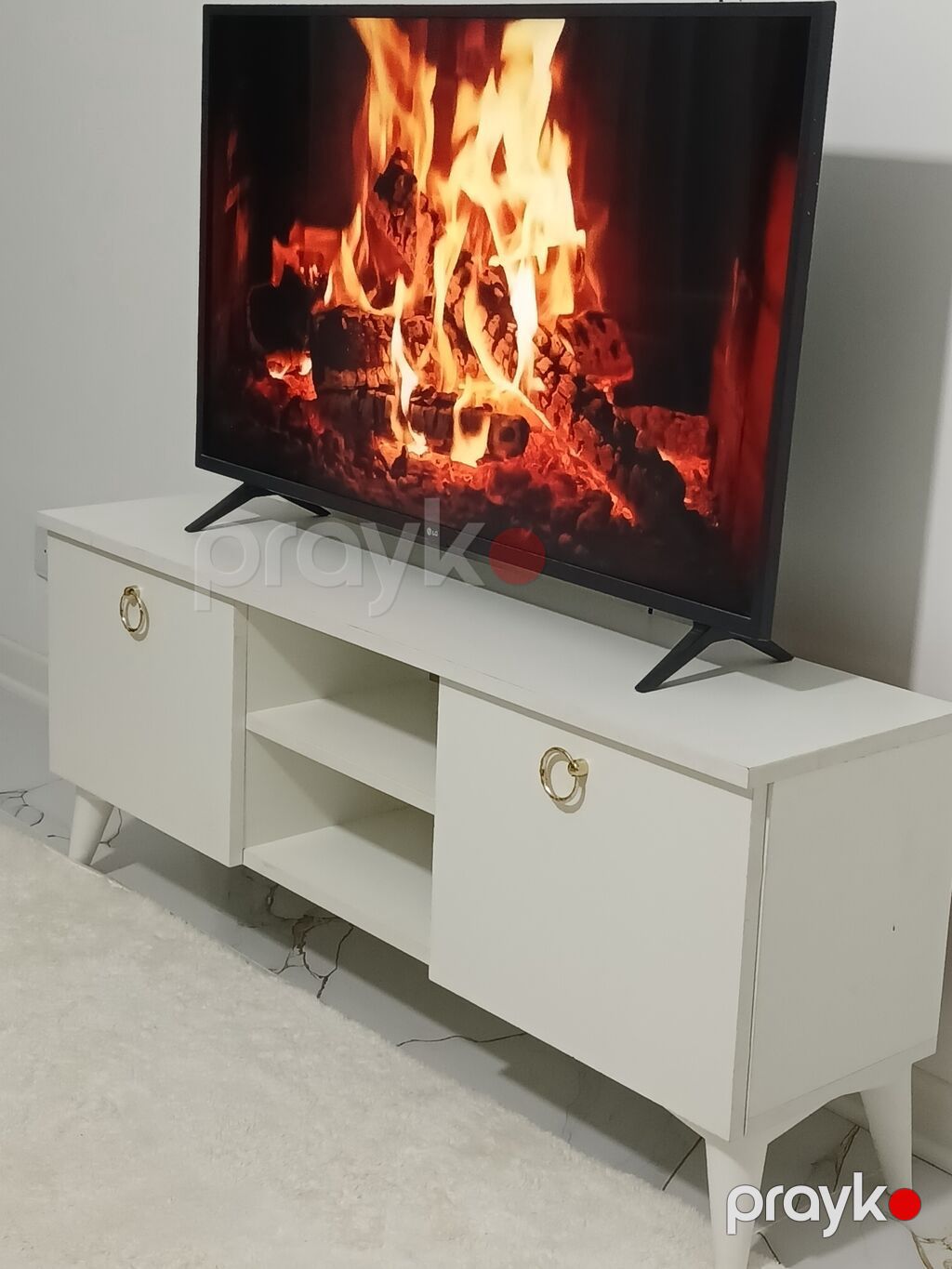 Mebel: Ağ rəngdə TV stendi (TV altlığı) - Minimalist dizayn, müasir — Televizor altlıqları və standlar, Mehdiabad (2)