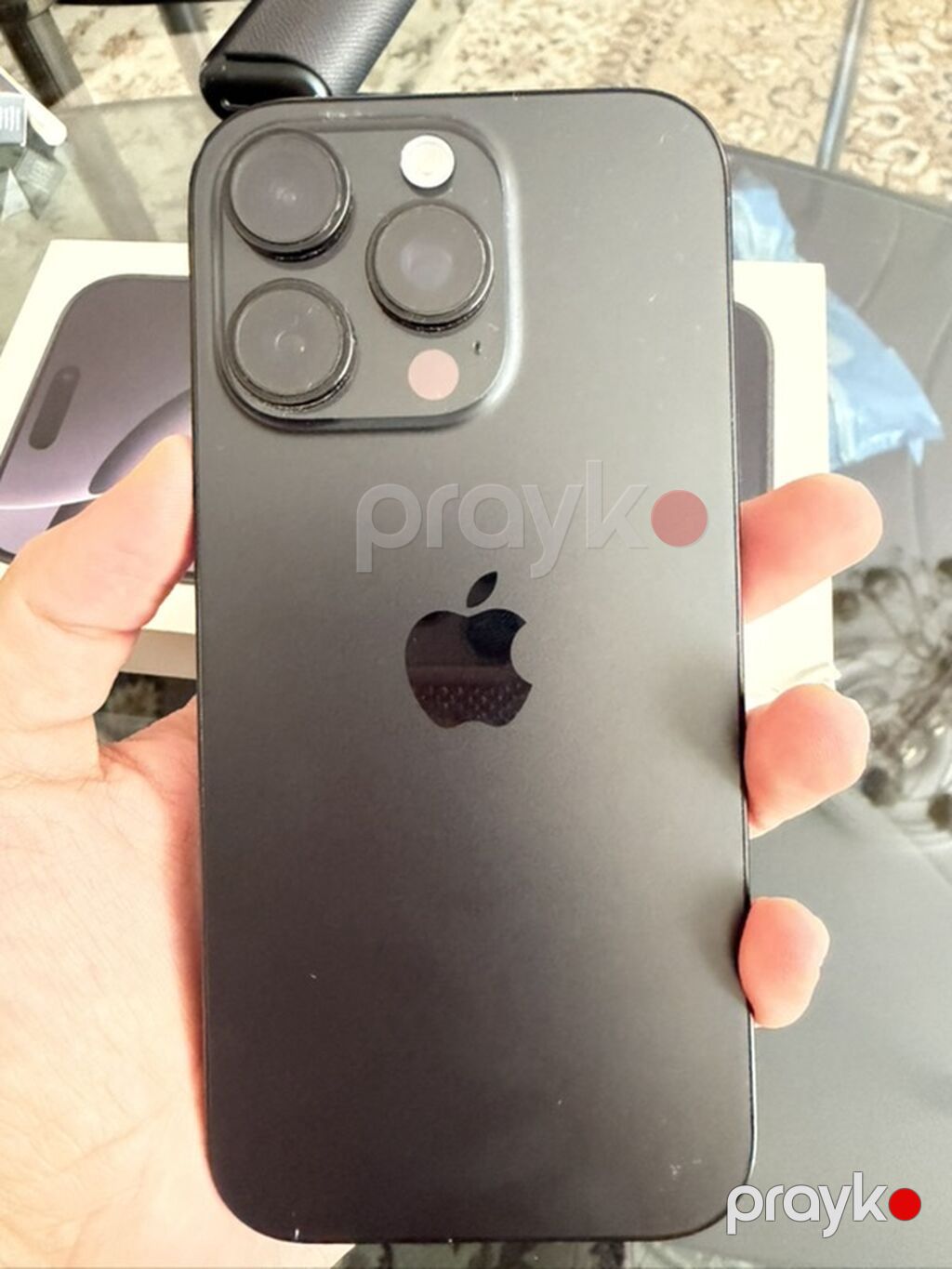 Qara, Face ID — Apple iPhone, Bakı (3)
