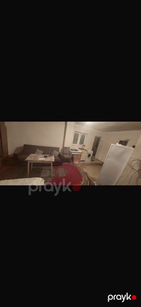 Kirayə verilir: studiya tipli otaq-mənzil Xüsusiyyətlər: - Açıq — Bakı