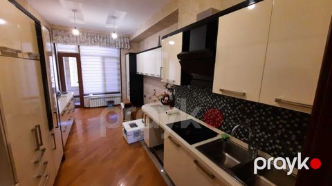 Satılır 3 otaqlı yeni tikili 170 m² — Bakı