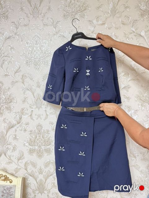 Satilir. iki hissəli dəst – kofta və ətək - Rəng: tünd göy (navy) — Masazır