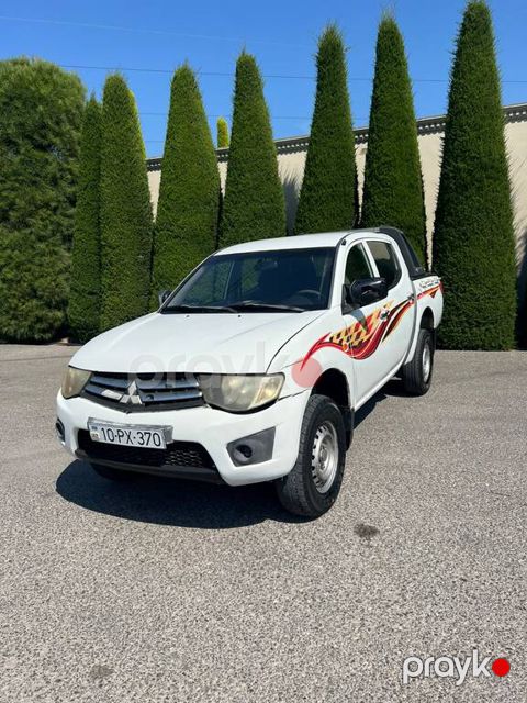 Mitsubishi L200, 2.5 L, 2011 il, 430 000 km — Bakı