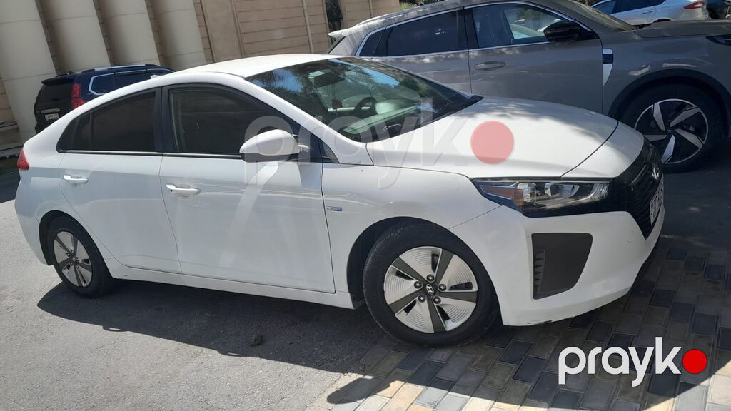 Hyundai Ioniq Hybrid – ağ rəngli liftbek. Mühərrik və ötürmə — Avtomobillər, Mehdiabad (5)