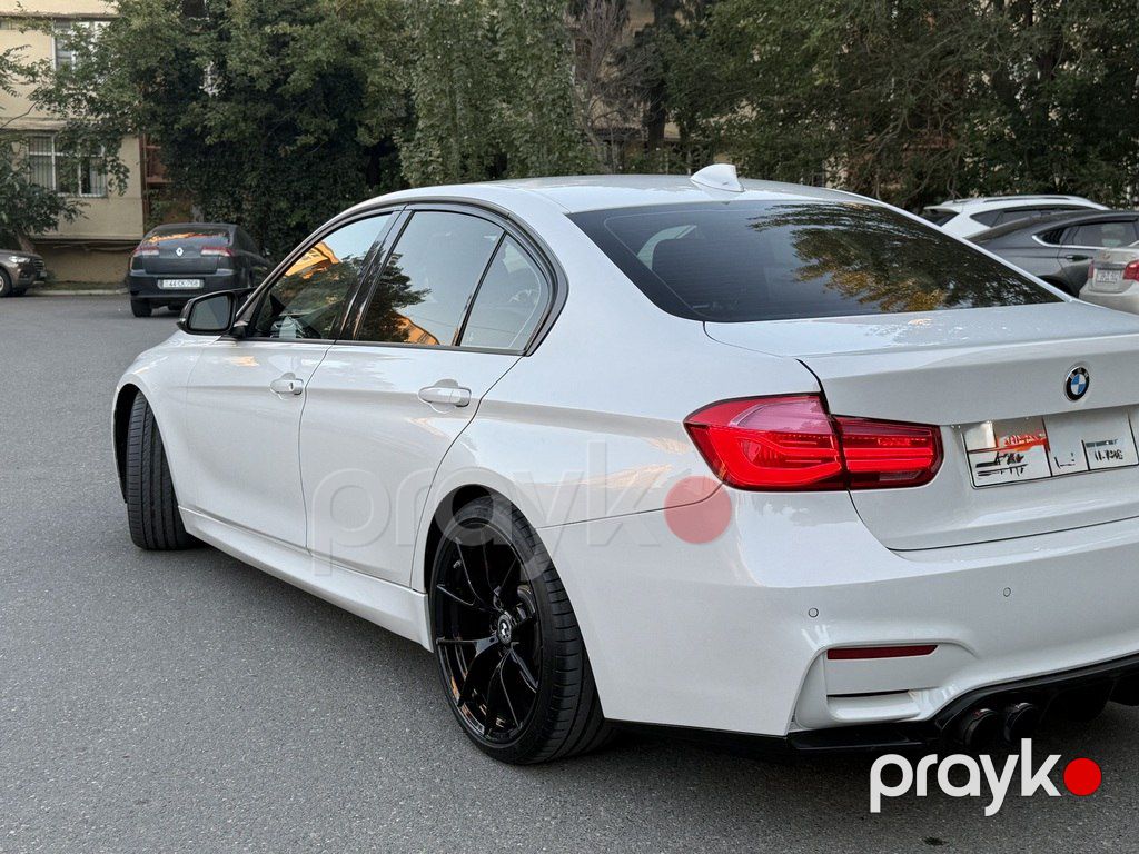 BMW 330, 2.0 L, 2016 il, 180 230 km — Avtomobillər, Bakı (10)