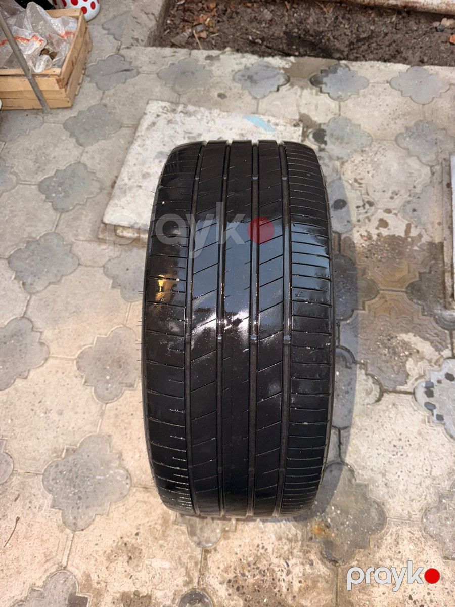 Toyota Camry şinləri 235 40 R19 — Ehtiyat hissələri və aksesuarlar, Bakı (3)