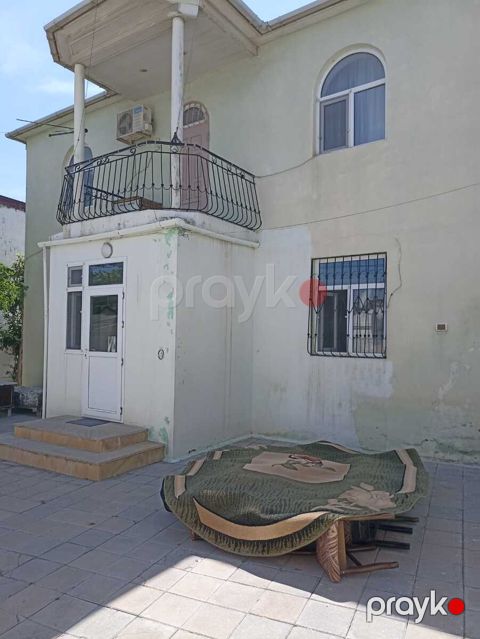 Satılır 7 otaqlı həyət evi/bağ evi 180 m² — Bakı