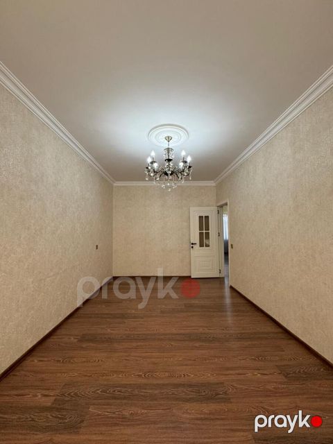 Satılır 3 otaqlı köhnə tikili 78 m² — Bakı