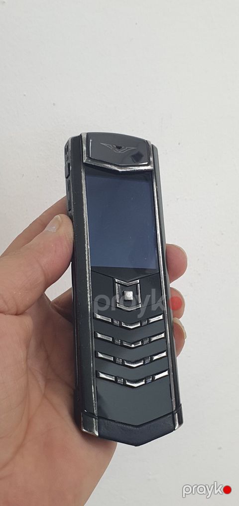 Vertu 4 GB, rəng - Qara, Düyməli