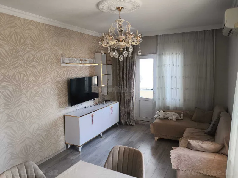 Satılır 3 otaqlı Mənzil Köhnə tikili 70 m² Bakı, Yasamal r., İnşaatçılar m — Mənzil, Bakı (3)