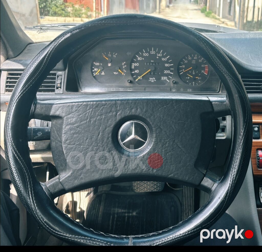 Mercedes-Benz E-Class: 2 l 1991 il Sedan — Avtomobillər, Xırdalan (5)