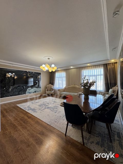 Satılır 3 otaqlı yeni tikili 170 m² — Bakı