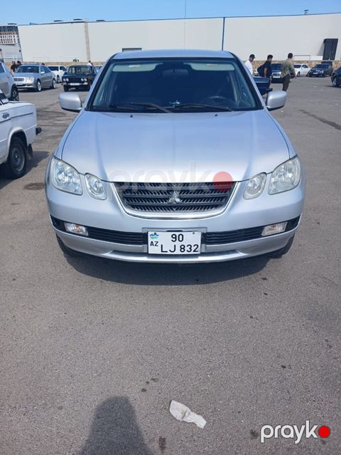 Mitsubishi Airtrek, gümüşü rəng, 5 qapılı krossover/gəzinti — Bakı